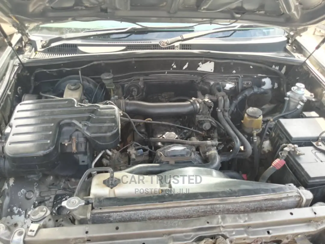 Toyota Land Cruiser Prado 2.7 5dr 2004 Beige