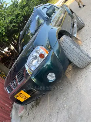 Nissan Hardbody 2003 Green
