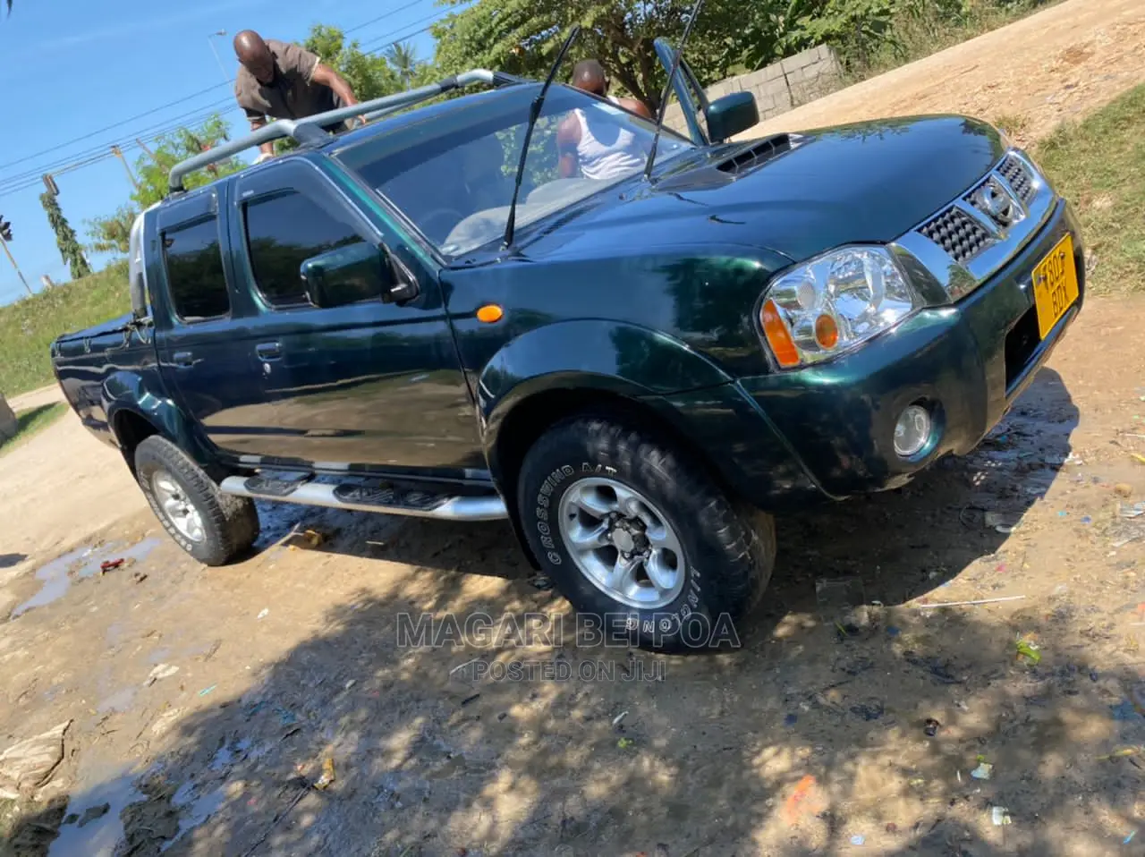 Nissan Hardbody 2003 Green