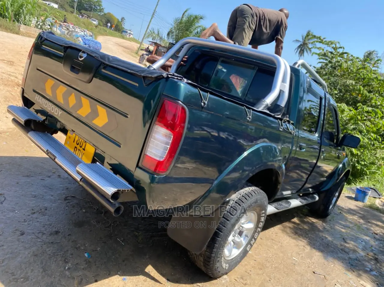 Nissan Hardbody 2003 Green