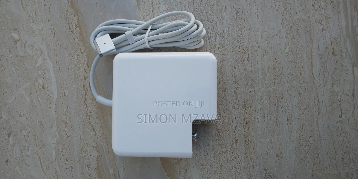 Clean, Apple Power Adapter. Quality Products.