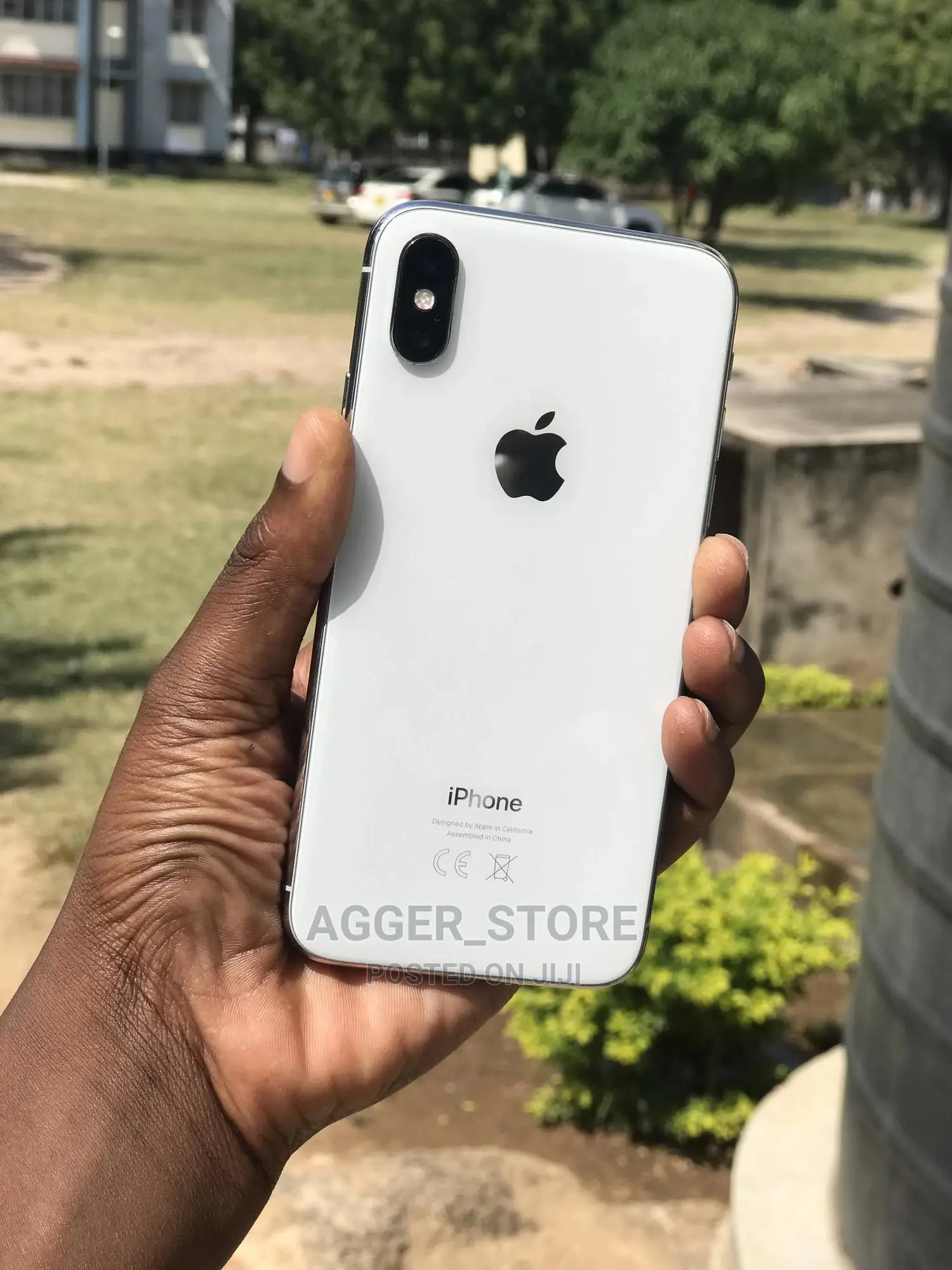 Apple iPhone X 64 GB White