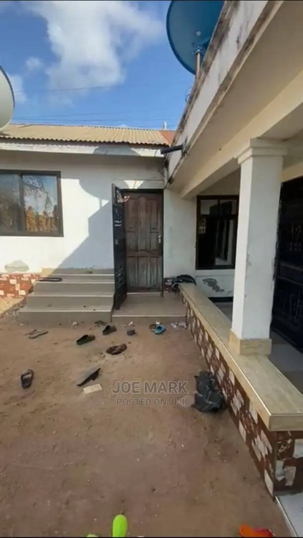 9bdrm House in Mark Real Estate, Mbezi for sale