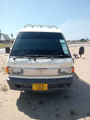 Townace Nzuri Inauzwa