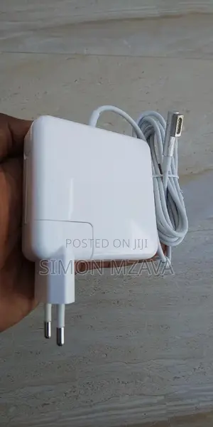 Apple Laptops Adapter , Wholesale and Retail.