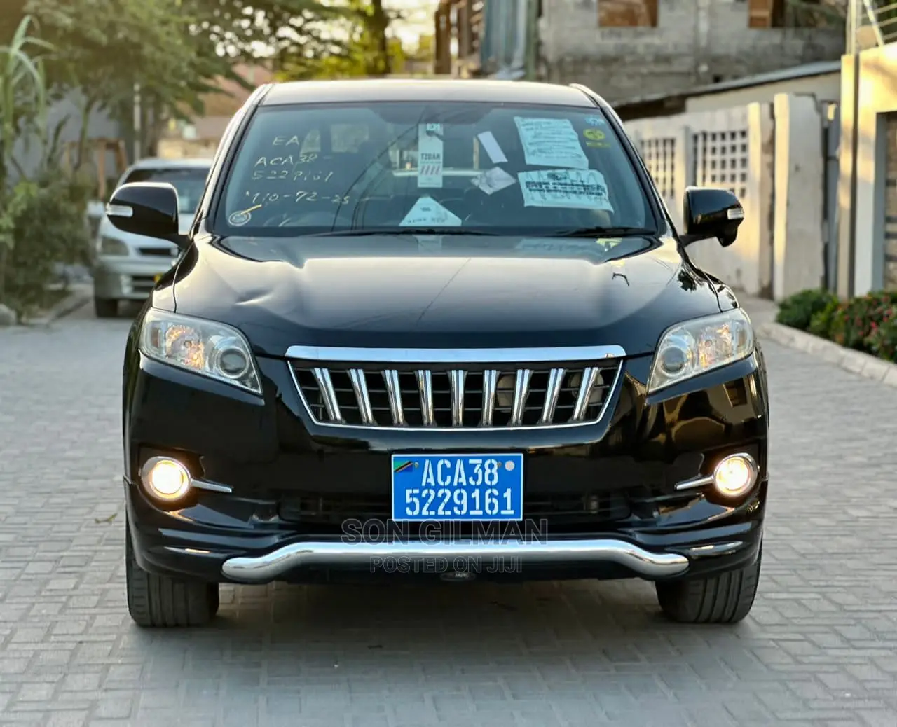 Toyota Vanguard 2012 Black