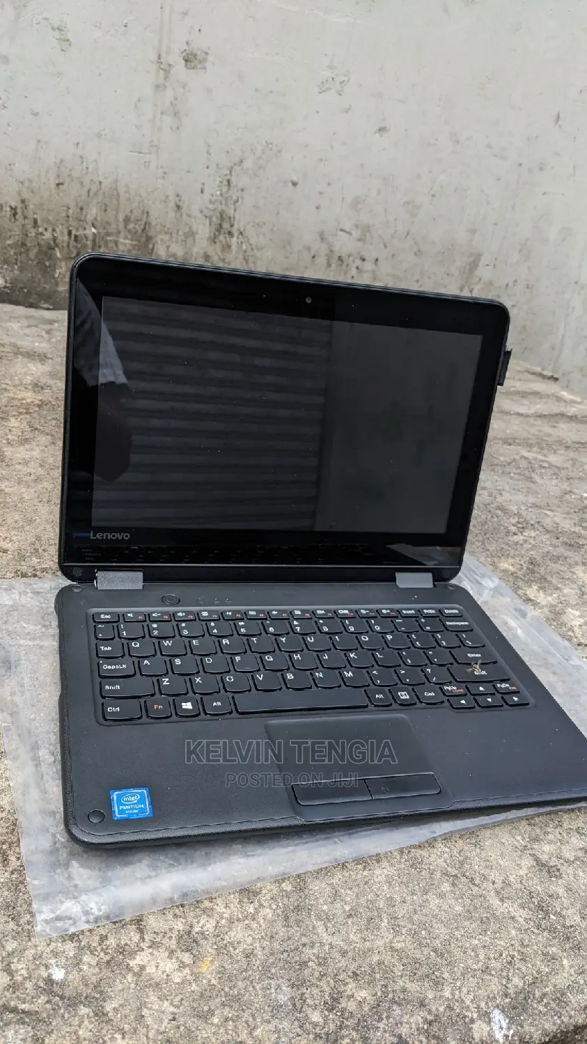 Laptop Lenovo 300e 4GB Intel SSD 128GB