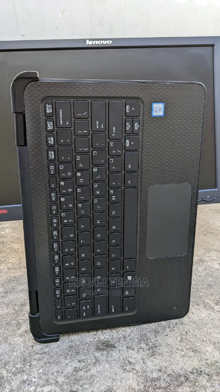 Laptop Lenovo 300e 4GB Intel SSD 128GB