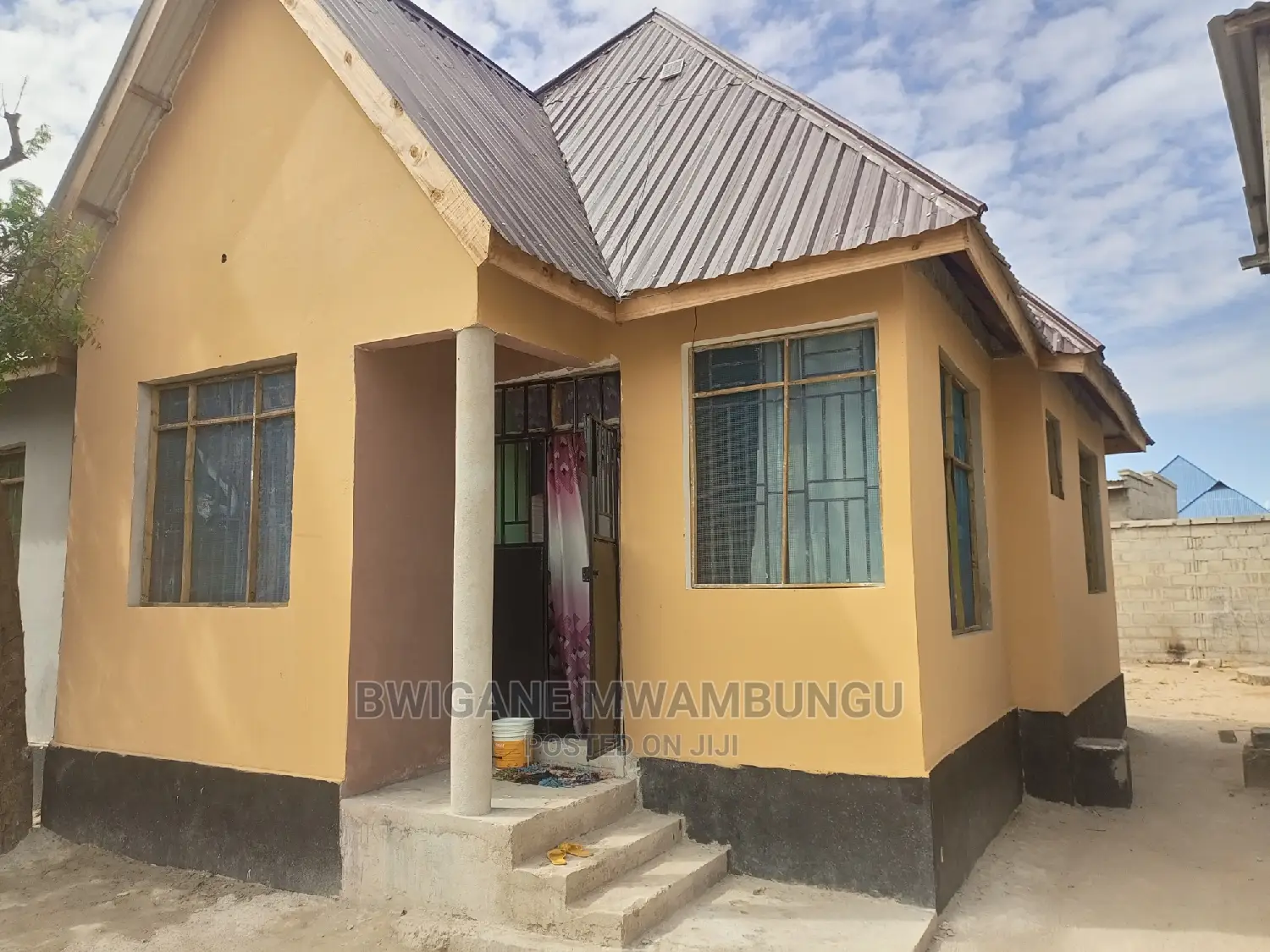 Furnished 3bdrm Apartment in Mwambungu Broker, Mbagala for sale