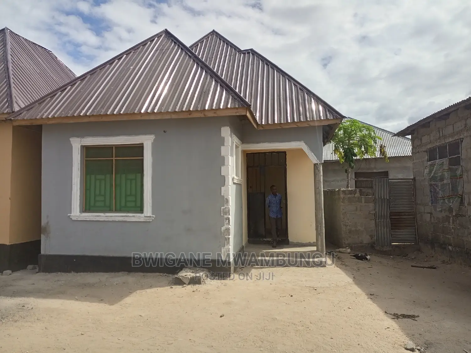 Furnished 3bdrm Apartment in Mwambungu Broker, Mbagala for sale