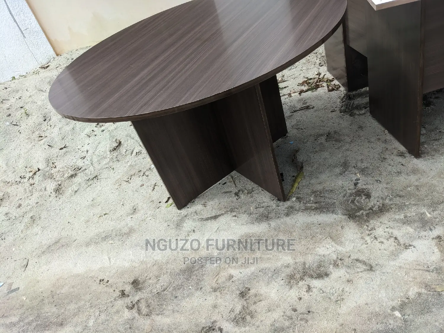 Round Table