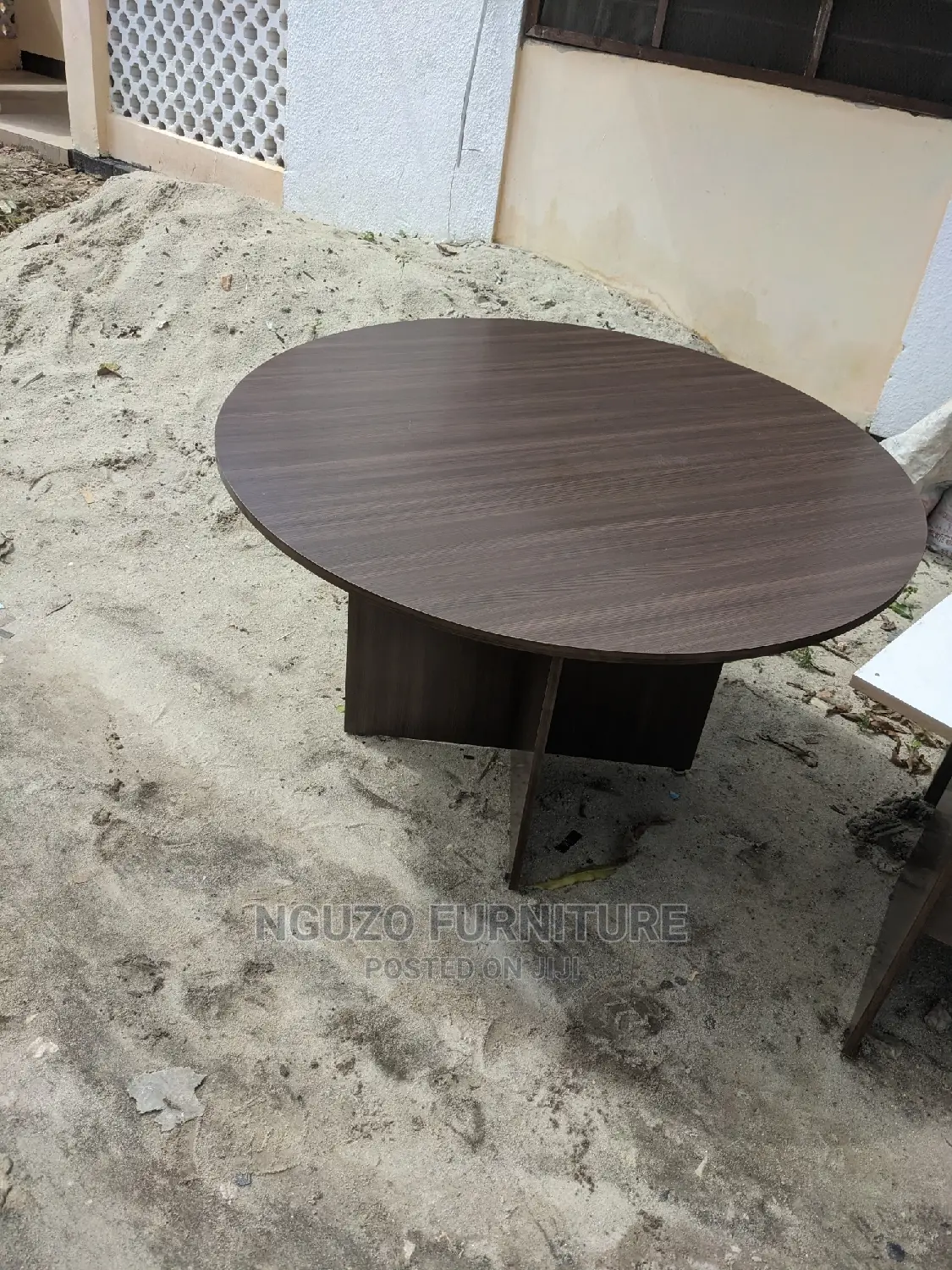 Round Table