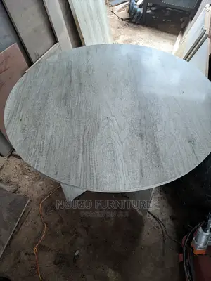 Round Table