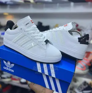 Adidas Sneakers White