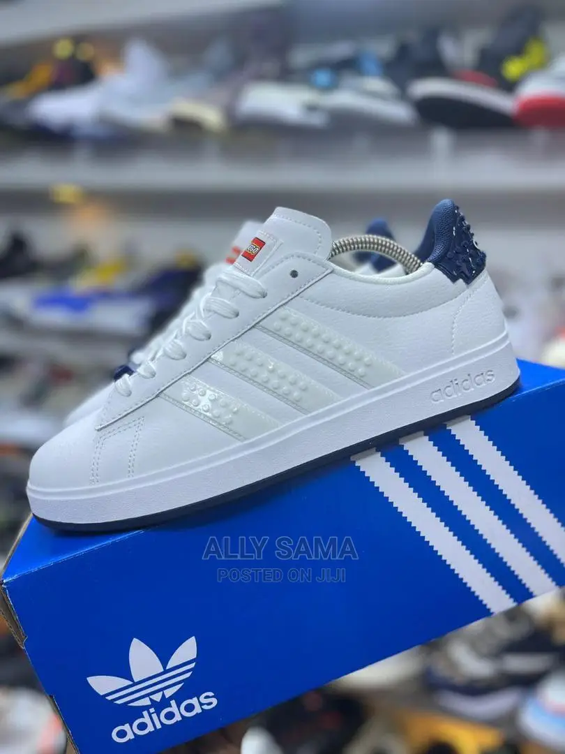 Adidas Sneakers White