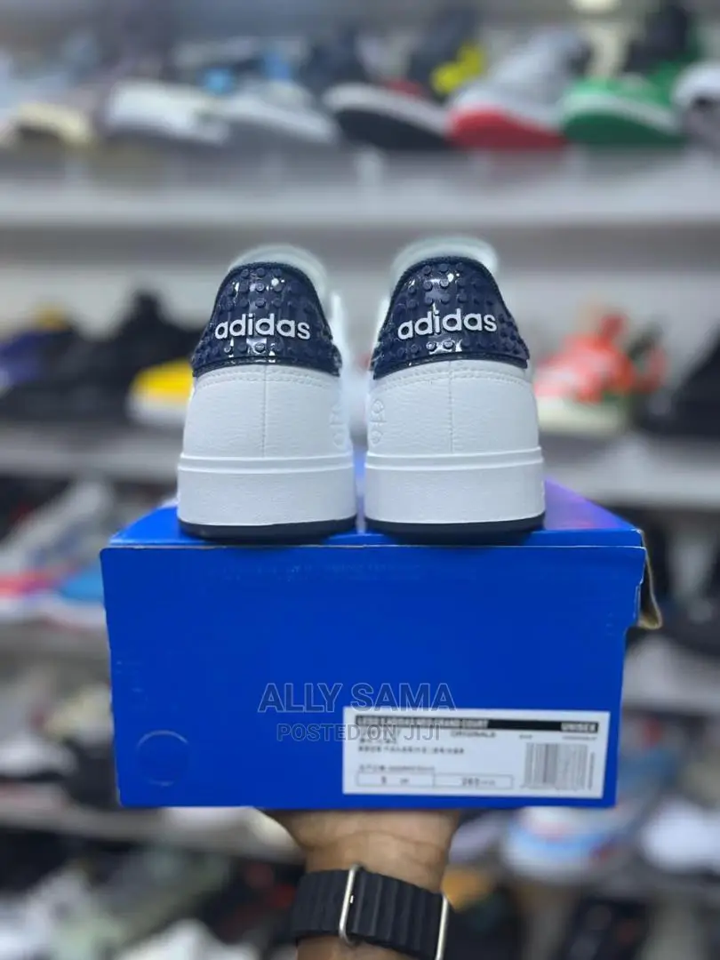 Adidas Sneakers White