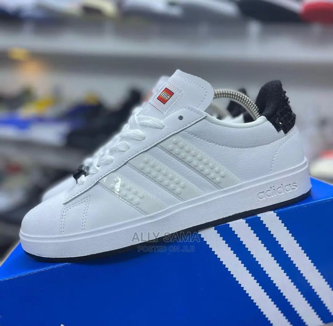 Adidas Sneakers White