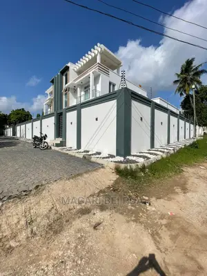 Furnished 8bdrm Mansion in Mbezi Beach, Kinondoni for sale