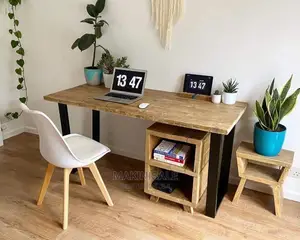 Table Nzuri Sana Chuma Na Mbao