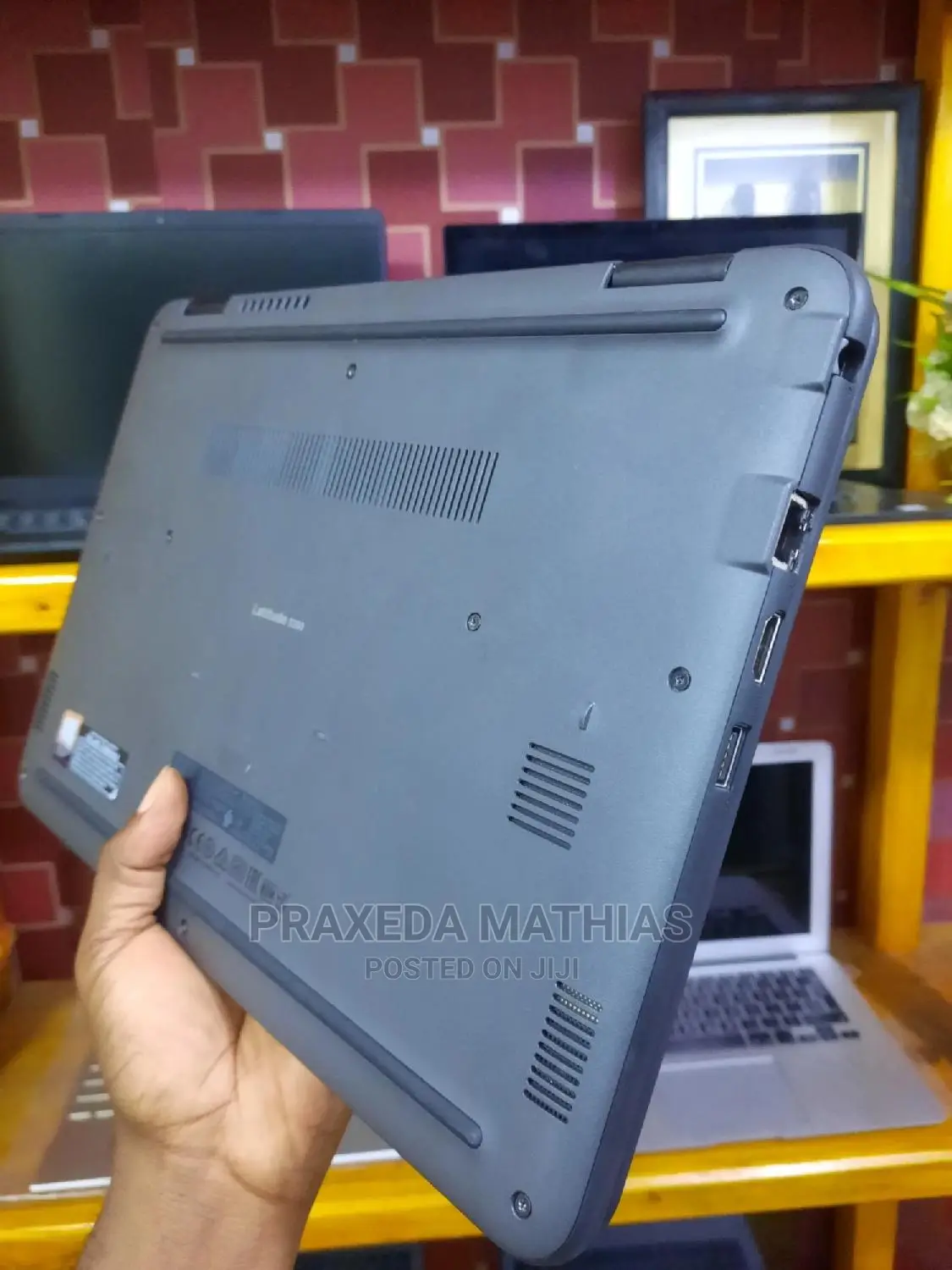 Laptop Dell Latitude 3330 4GB Intel Core 2 Duo SSD 128GB