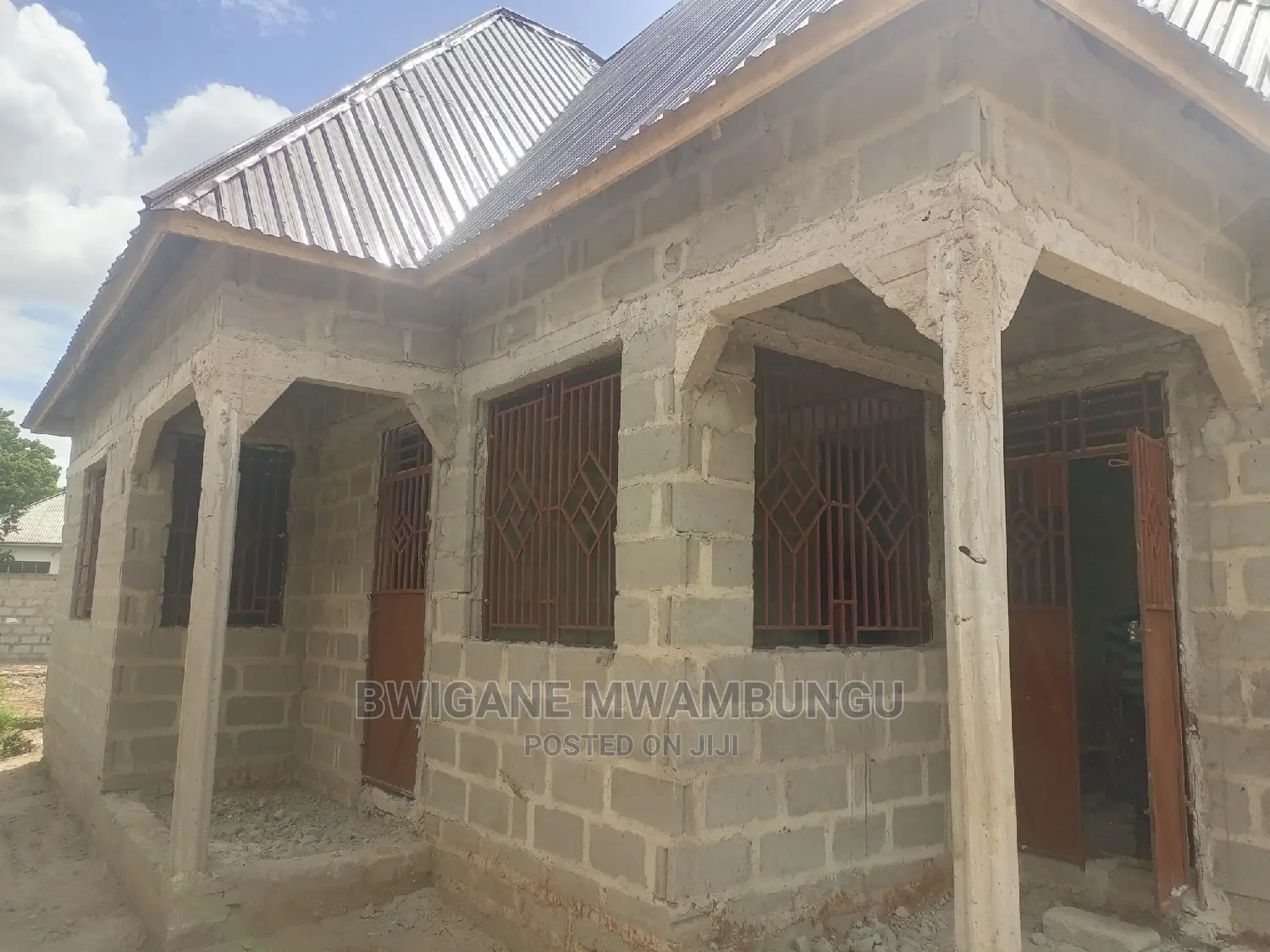 3bdrm Apartment in Mwambungu Broker, Mbagala for sale
