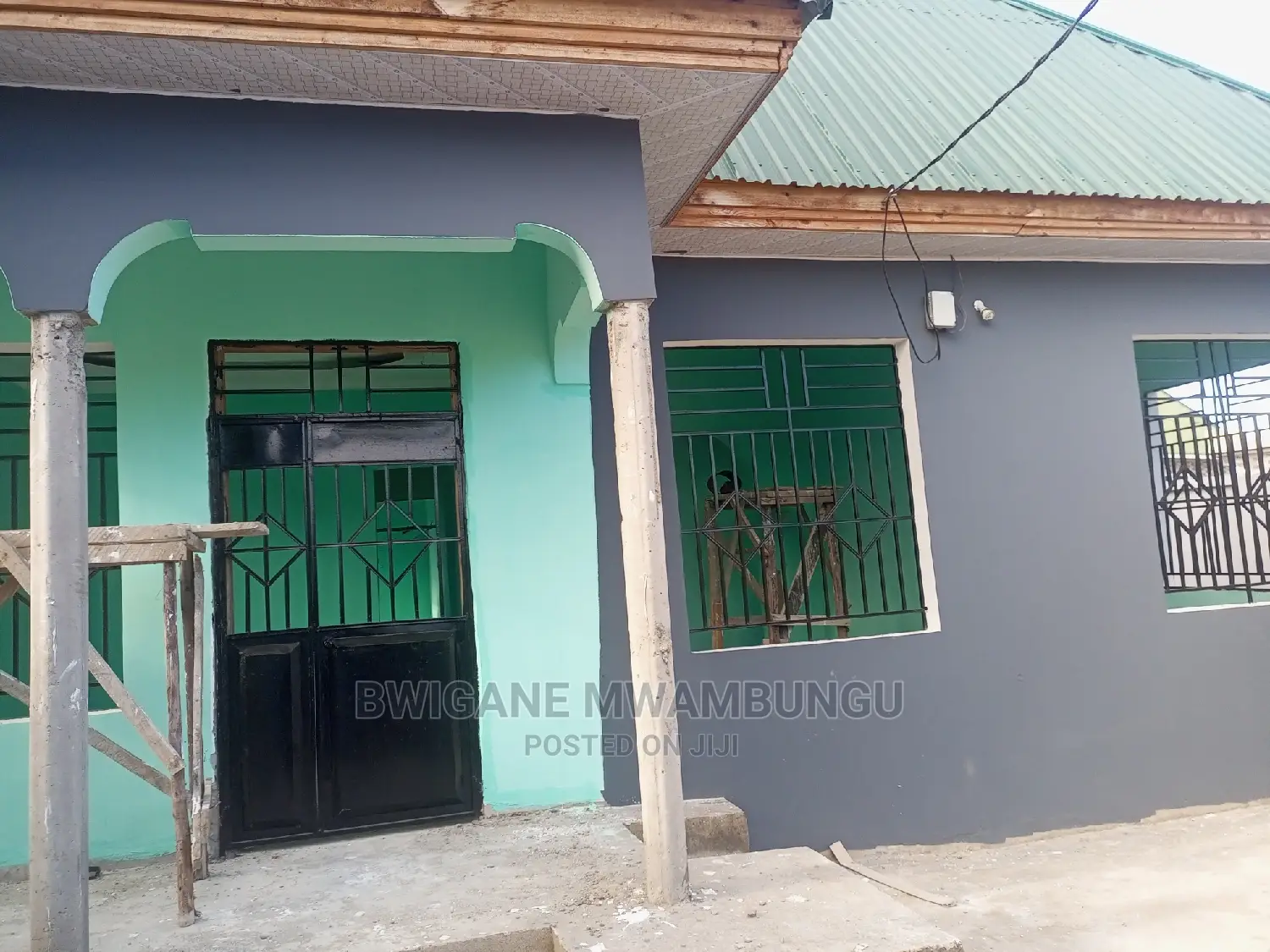 4bdrm Apartment in Mwambungu Broker, Mbagala for sale