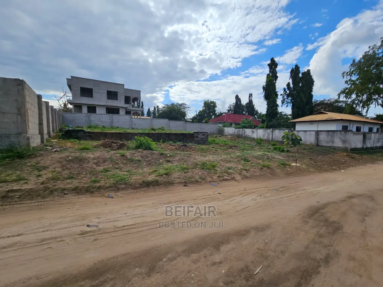 Kiwanja Kizuri Sana Kinauzwa Madale