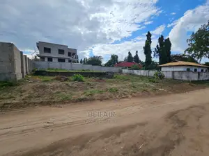 Kiwanja Kizuri Sana Kinauzwa Madale