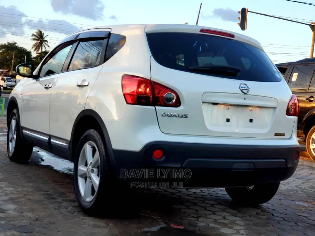 Nissan Dualis 2012 White