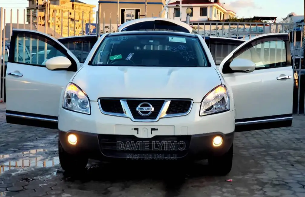 Nissan Dualis 2012 White
