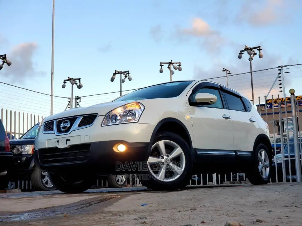 Nissan Dualis 2012 White