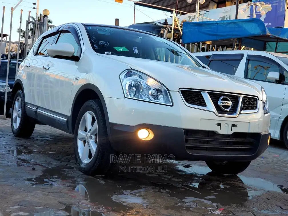Nissan Dualis 2012 White