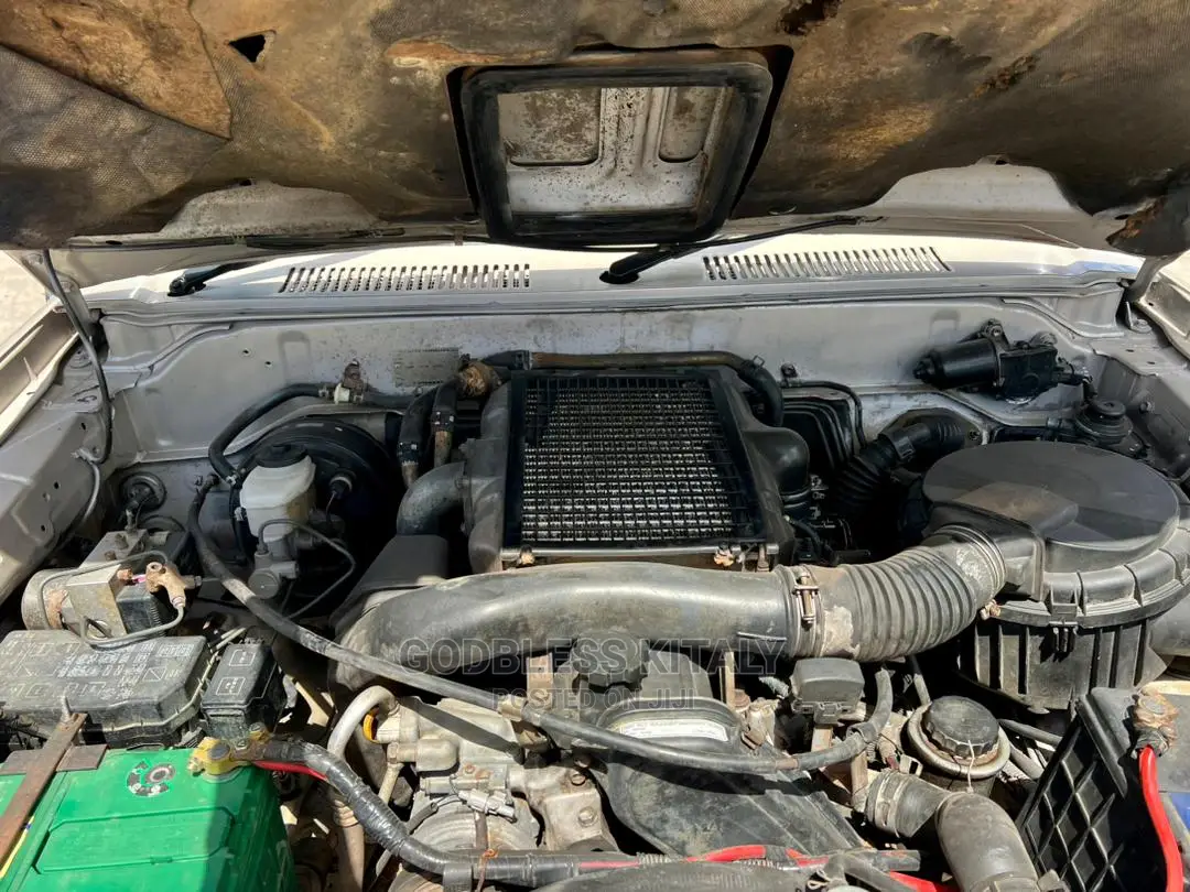 Toyota Land Cruiser Prado 2000 Silver