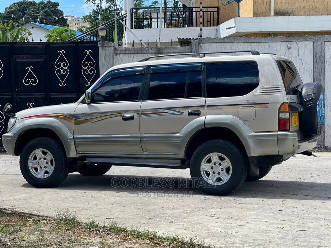 Toyota Land Cruiser Prado 2000 Silver