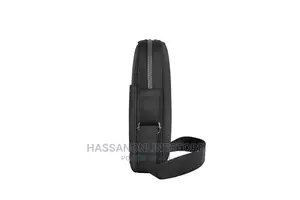 WIWU Hali Sling Bag for Men With Adjustable Shoulder Strap