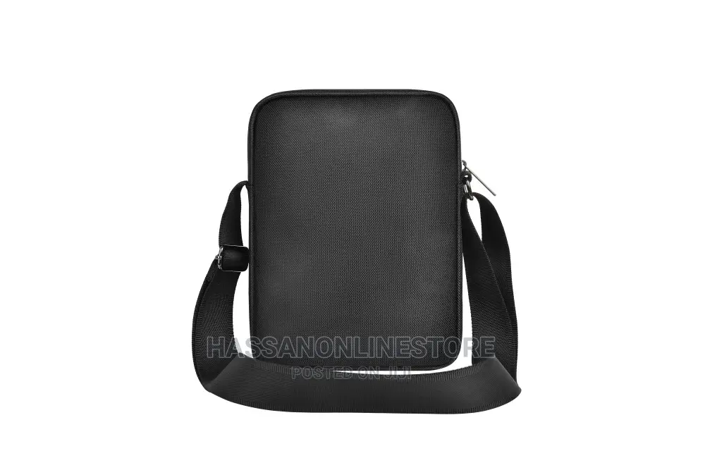 WIWU Hali Sling Bag for Men With Adjustable Shoulder Strap
