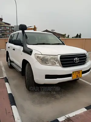 Toyota Land Cruiser 4.0 V6 GL 2013 White