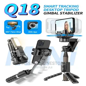 Q18 Gimbal Stabilizer Desktop With Fill Light Tripod