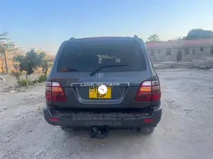 Toyota Land Cruiser 2003 Black