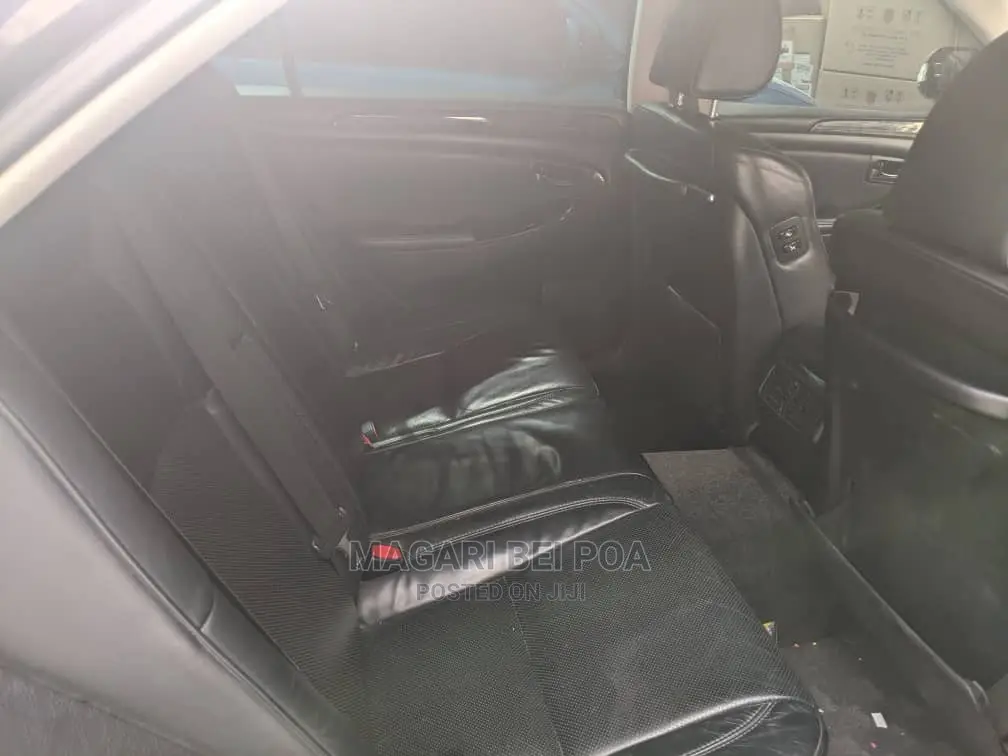 Toyota Crown 2005 Black
