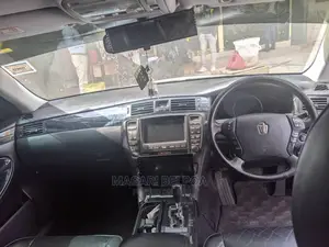 Toyota Crown 2005 Black