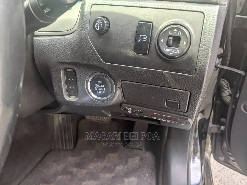 Toyota Crown 2005 Black