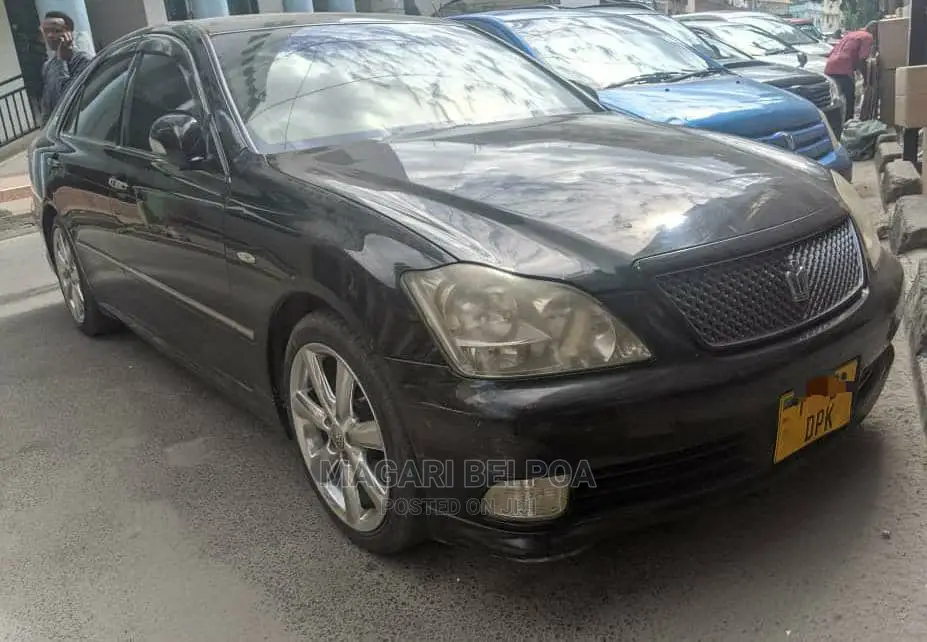 Toyota Crown 2005 Black