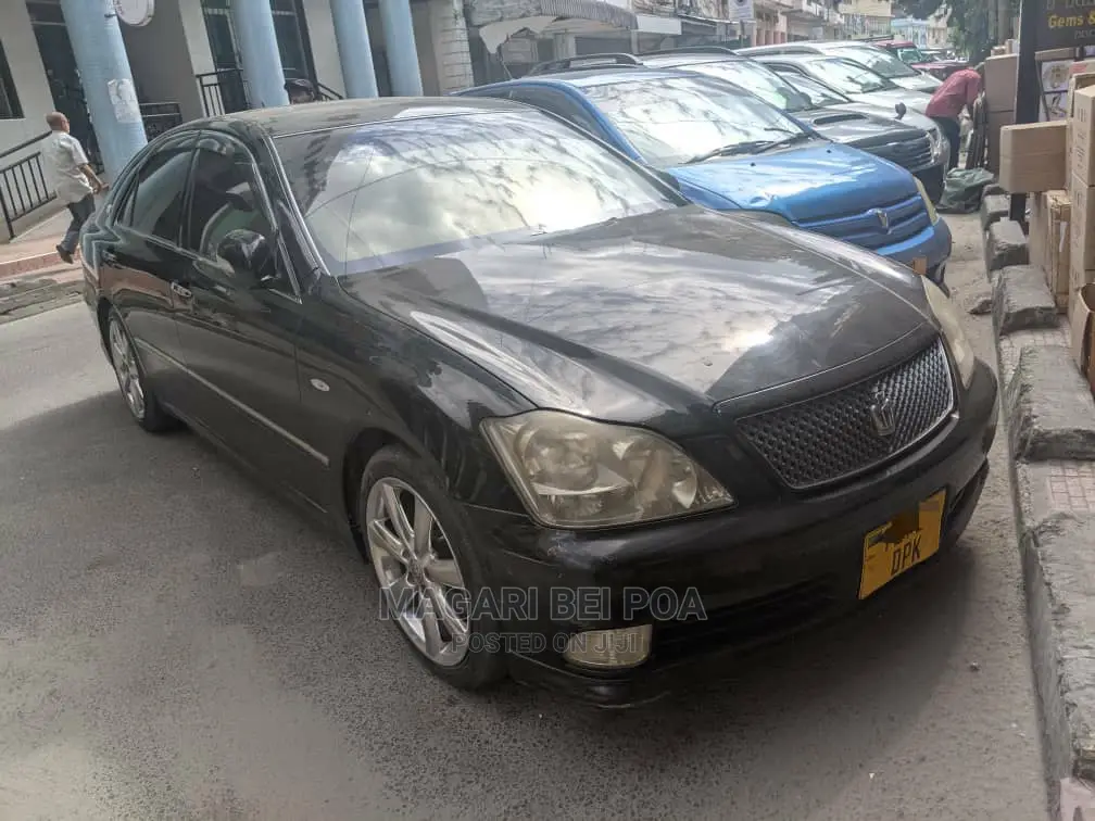 Toyota Crown 2005 Black