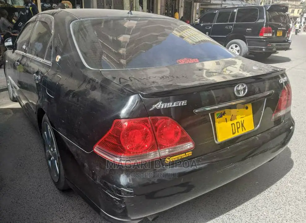 Toyota Crown 2005 Black