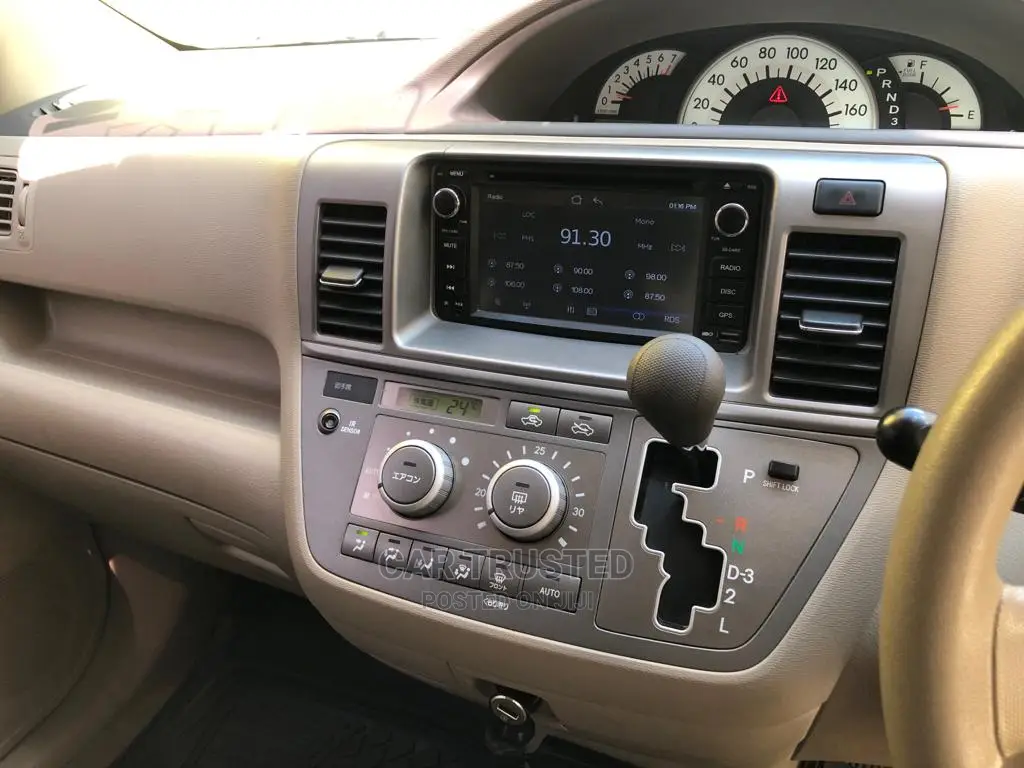 Toyota Raum 1.5 FWD 2006 Silver