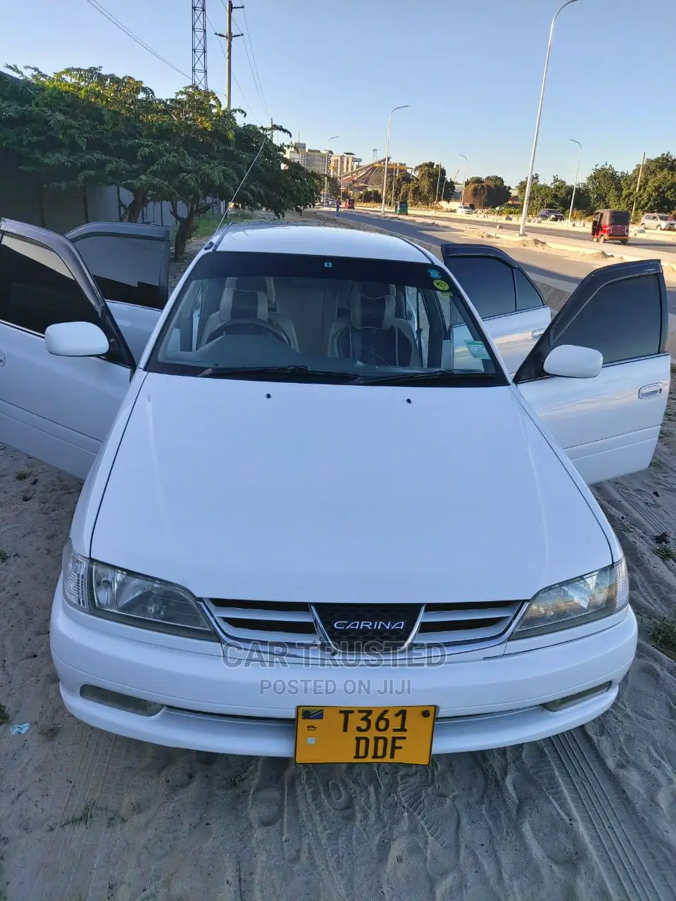 Toyota Carina 1.8 FWD Sedan 2000 White