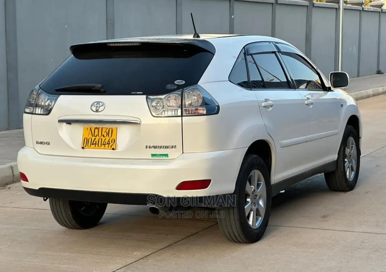 Toyota Harrier 2006 White