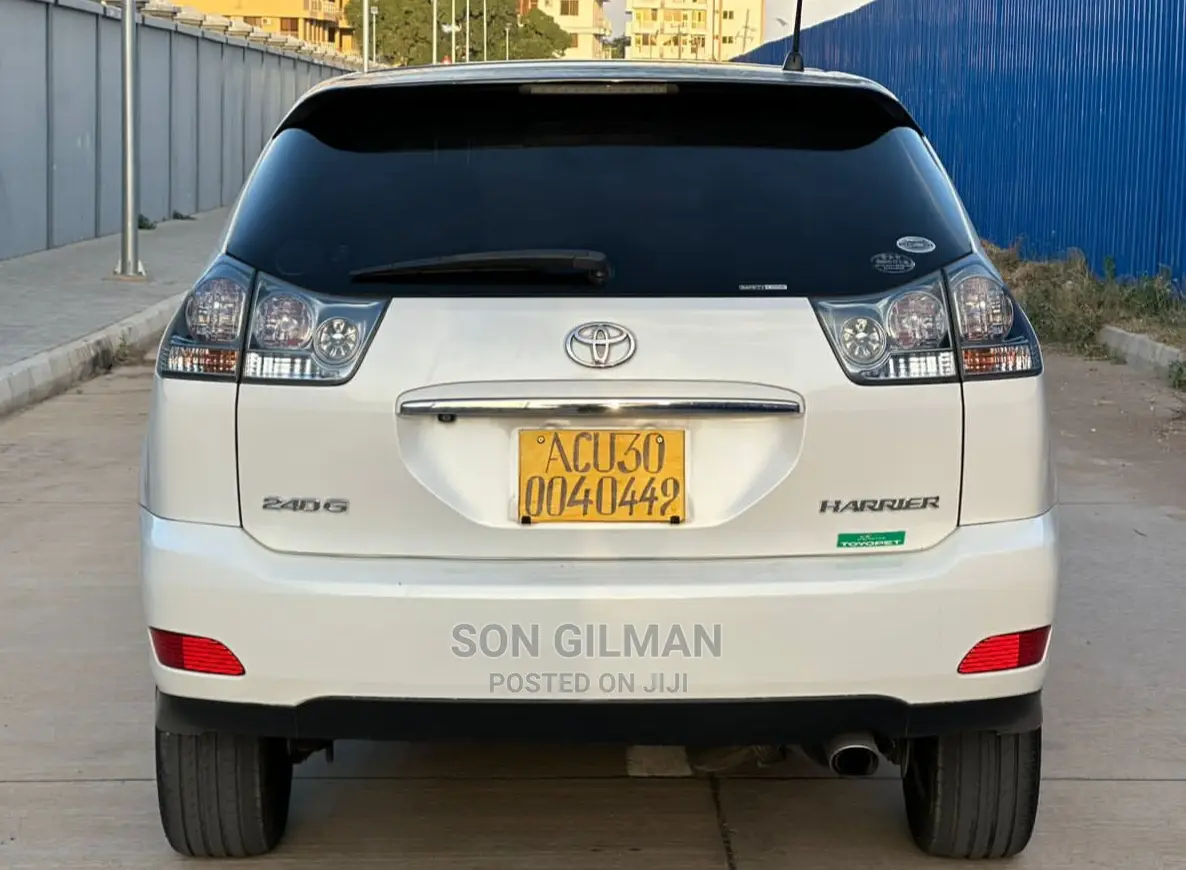 Toyota Harrier 2006 White