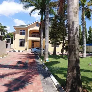 7bdrm House in Salasala, Kinondoni for sale